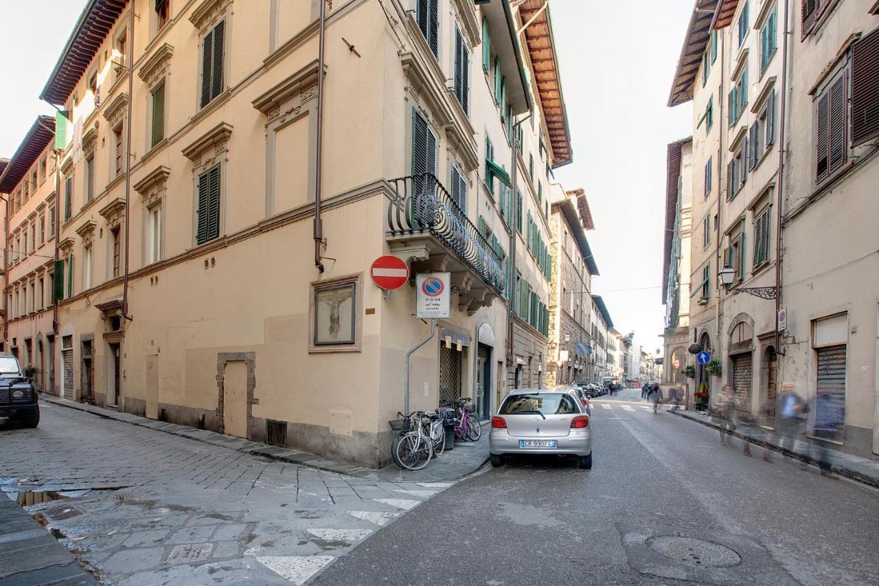 Windows On Florence Luaran gambar