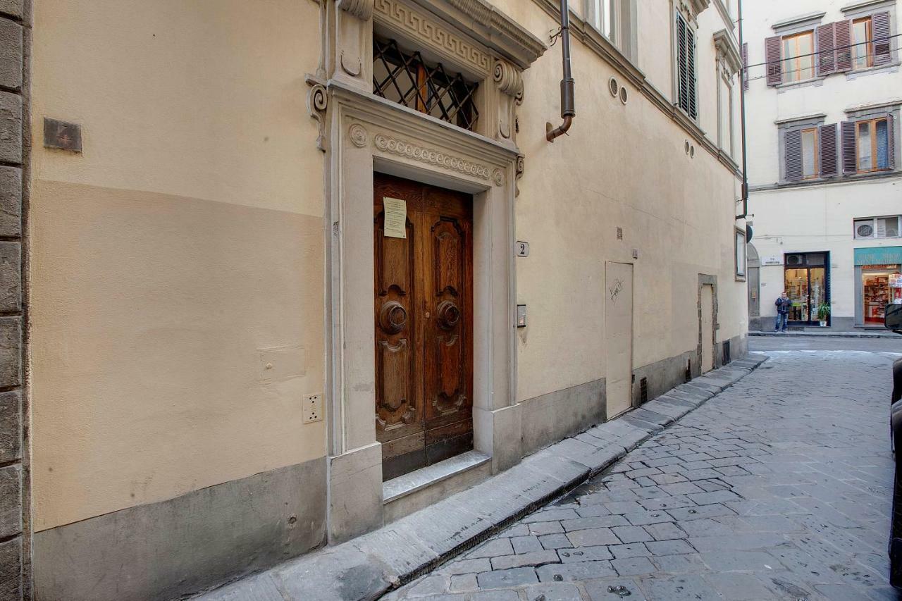 Windows On Florence Luaran gambar